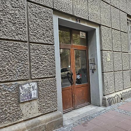 The Traveling Theater Hostel Beograd Ngoại thất bức ảnh