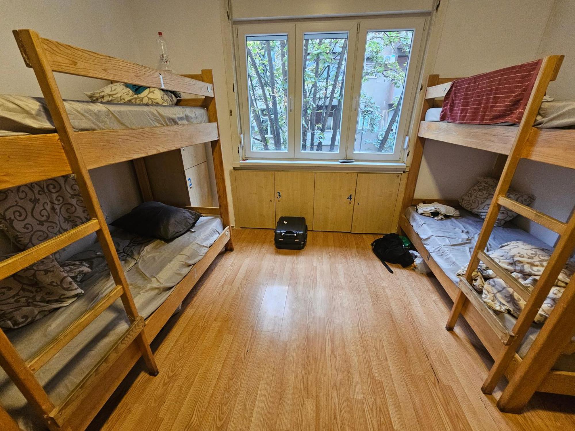The Traveling Theater Hostel Beograd Ngoại thất bức ảnh